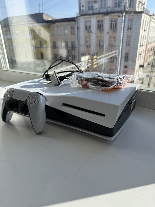 Playstation 5, (PS-5)