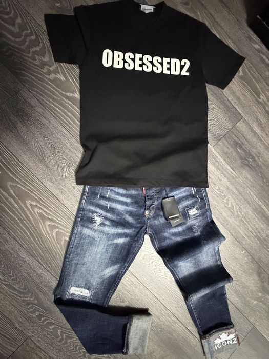 Blugi si tricou calitate superioara dsq2