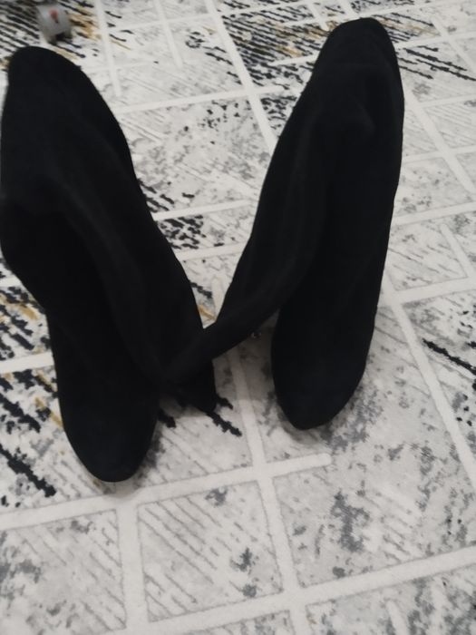 Продам зимни сезонные сапоги