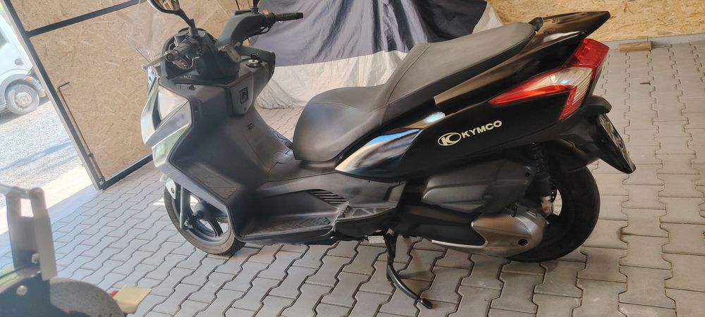 Maxiscooter Kymco Downtown 300i