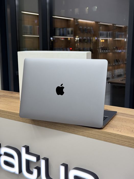 MacBook Air M1 8/256 gb | iStatus