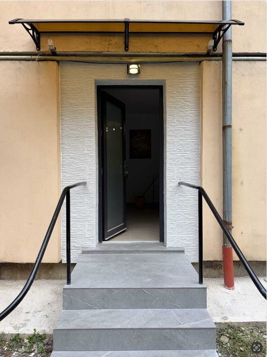 Inchiriez Spatiu Comercial - 28mp - Traian - pretabil salon/frizerie - AMENAJAT