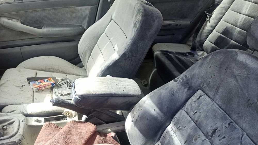 Автомобил на части