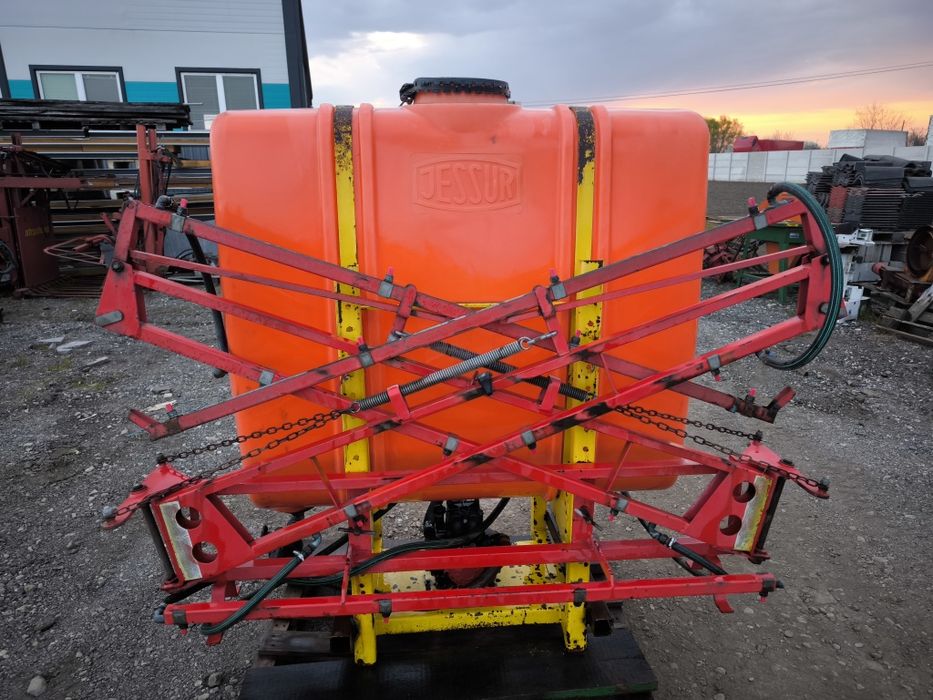 Pompa ierbicidator 700 litri