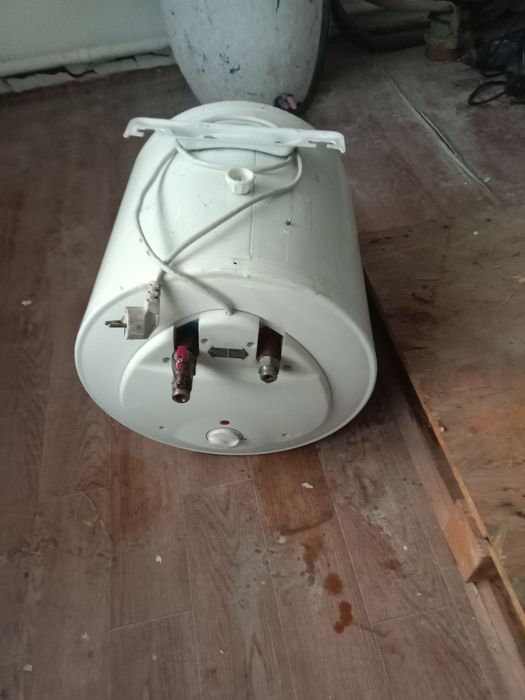 Аристон Аристон.