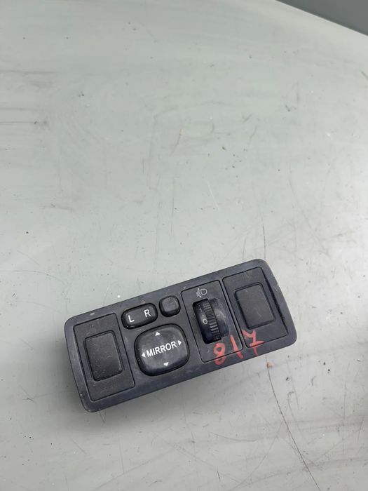Buton reglaj oglinzi Toyota Avensis 2004 2.0 D MT (116 hp)
