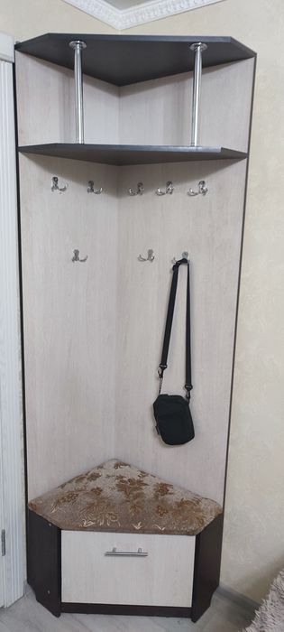 Продам Шкаф угловой