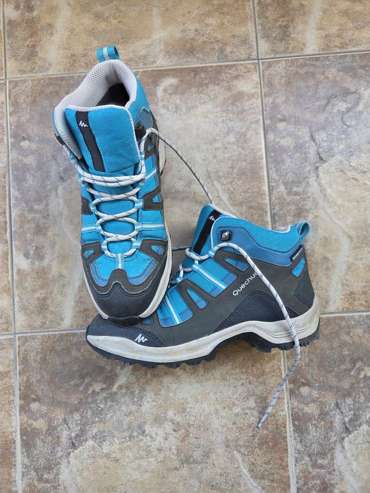 Дамски туристически обувки Quechua