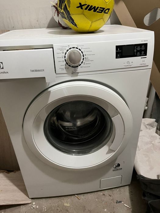 Продаю стиральную машину