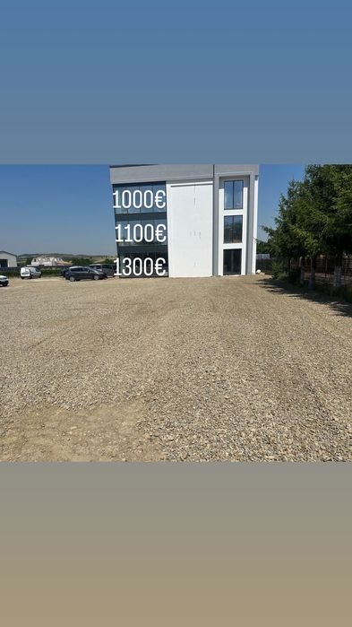 De închiriat 3 spații de 200 m2 și hală de 450m2
În Rădăuți