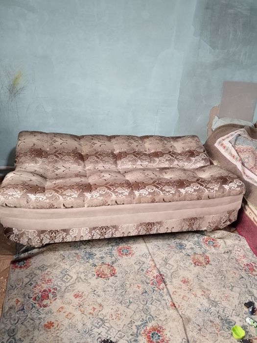 Продам диван  2000 тыс