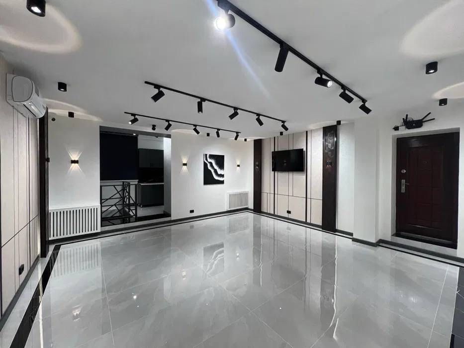 Аренда под Офис Ориентир Старт Стадион 75м2+120м2 1800$ торг