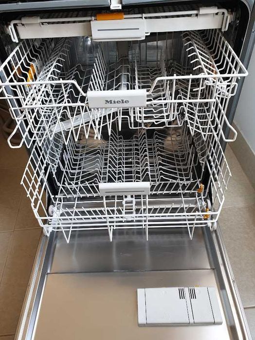 Miele - Auto Open - QuickPowerWash - Съдомиялна - Пълно Вграждане 60см