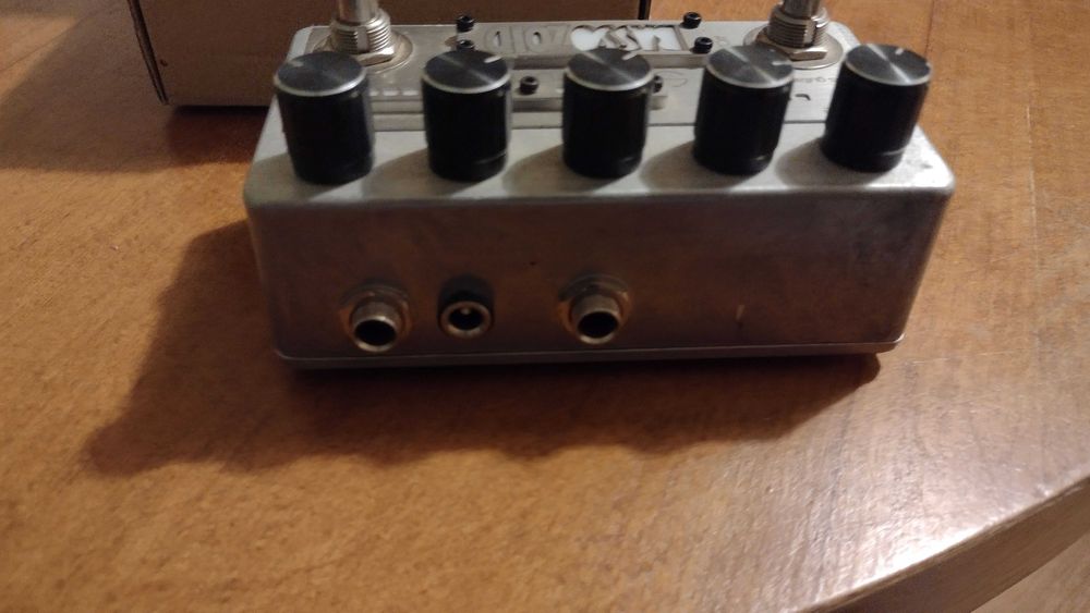 BassoZoid Драйв за Бас китара SviSound