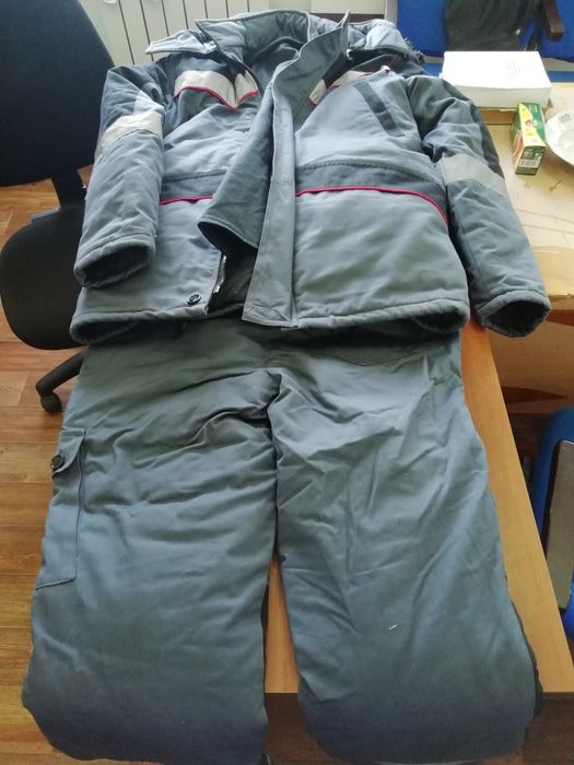 Продам зимнюю спецовку новую!