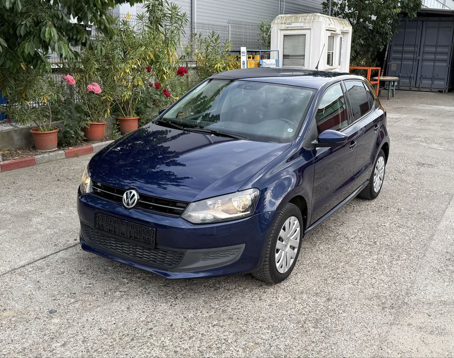 VOLKSWAGEN Polo
