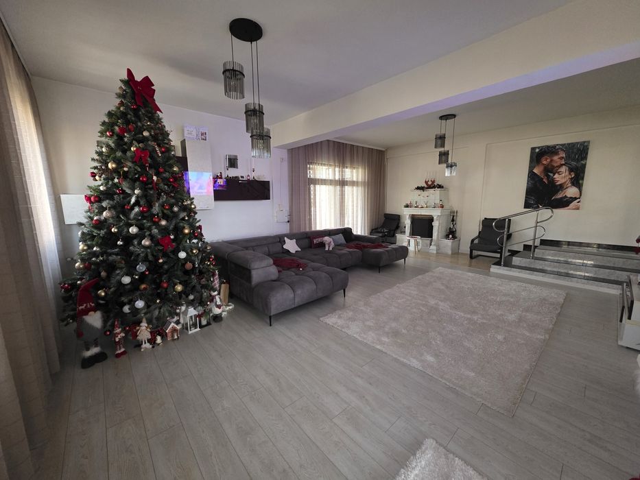 Vila D+P+E+M in Cumpăna ultra central