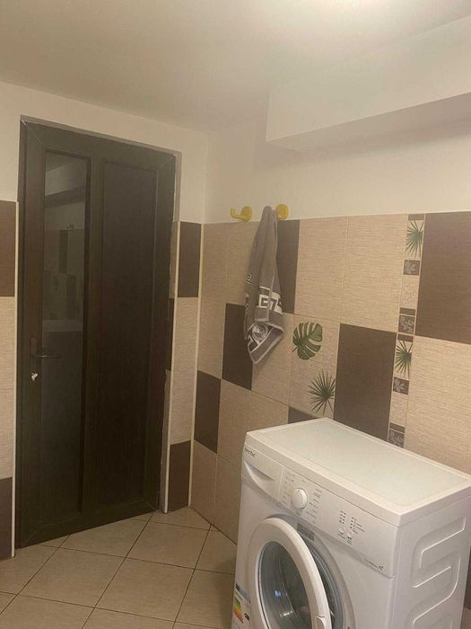 Camera la apartament la curte