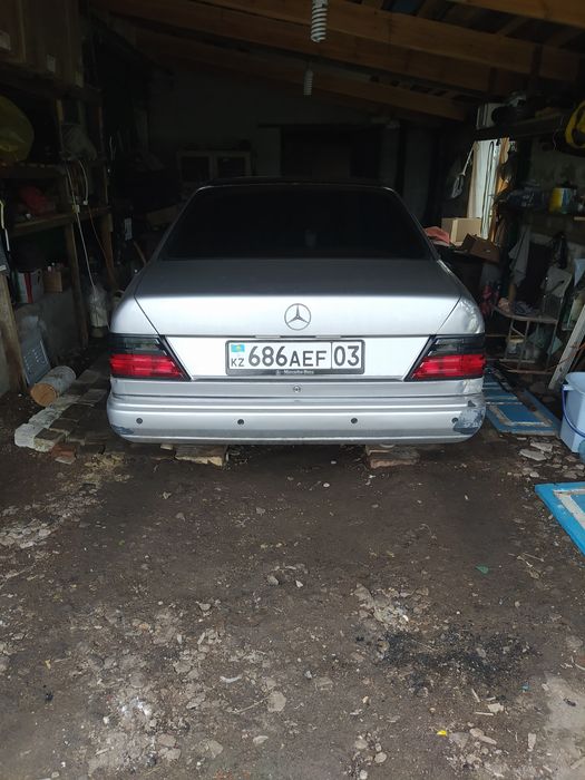 Мерс легенда W124 купе