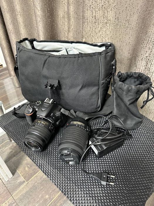 Nikon D5500 + 2 обектива (18-55 VR и 55-200 VR) + чанта