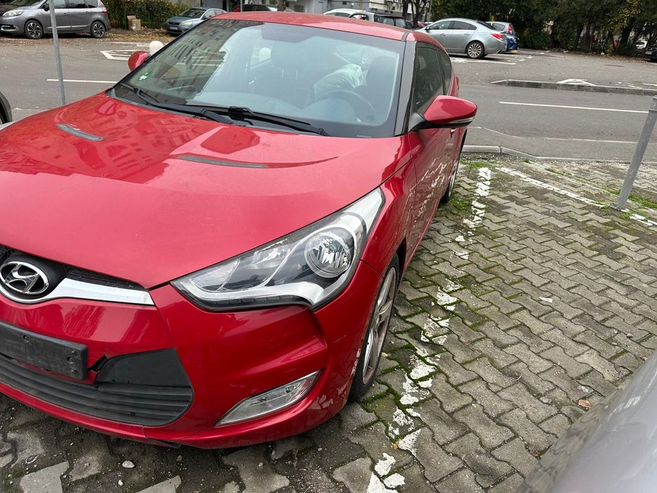 Hyundai Veloster 1.6 cutie automata, interior piele