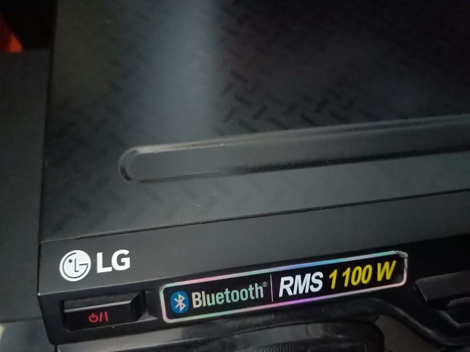 Продам музыкальный центр LG