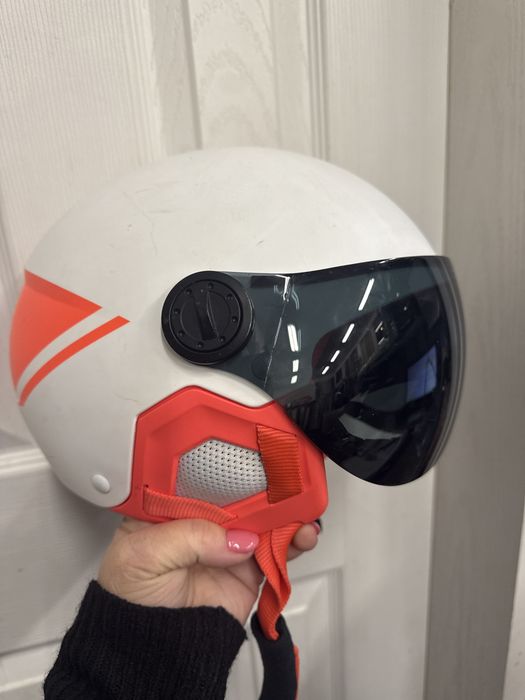 каска  за ски със очила …