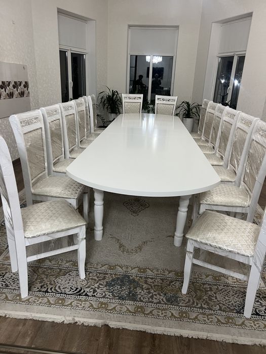 Стол и стулья комплект