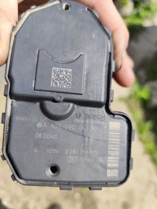 Дроселова клапа Mercedes 220CDI OM651