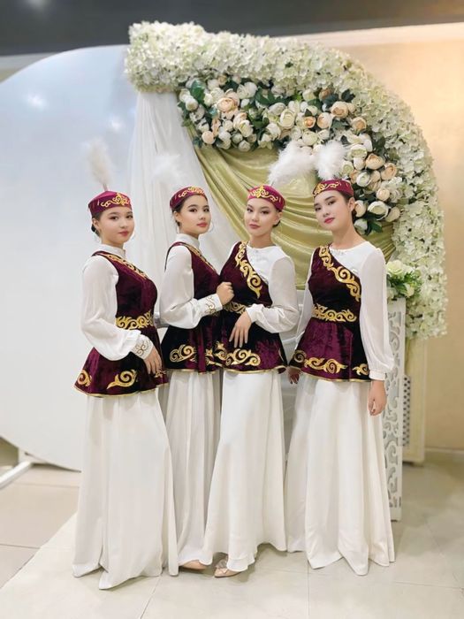 Продается платье для танцев