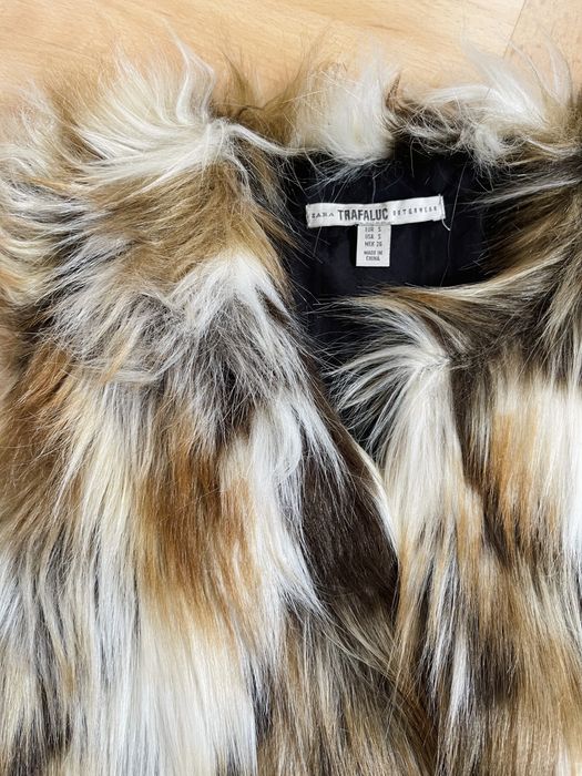 Veste noi de blana Atelier Paris si Zara