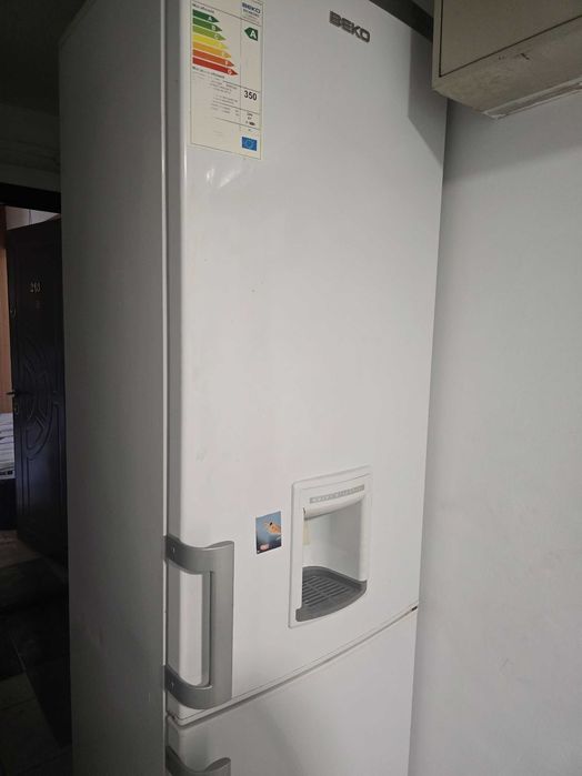 Vînd frigider vechi