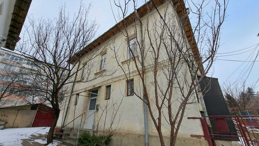 Vand apartament in vila Roman, Neamt