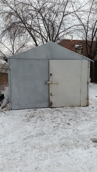 Продам металлический  гараж