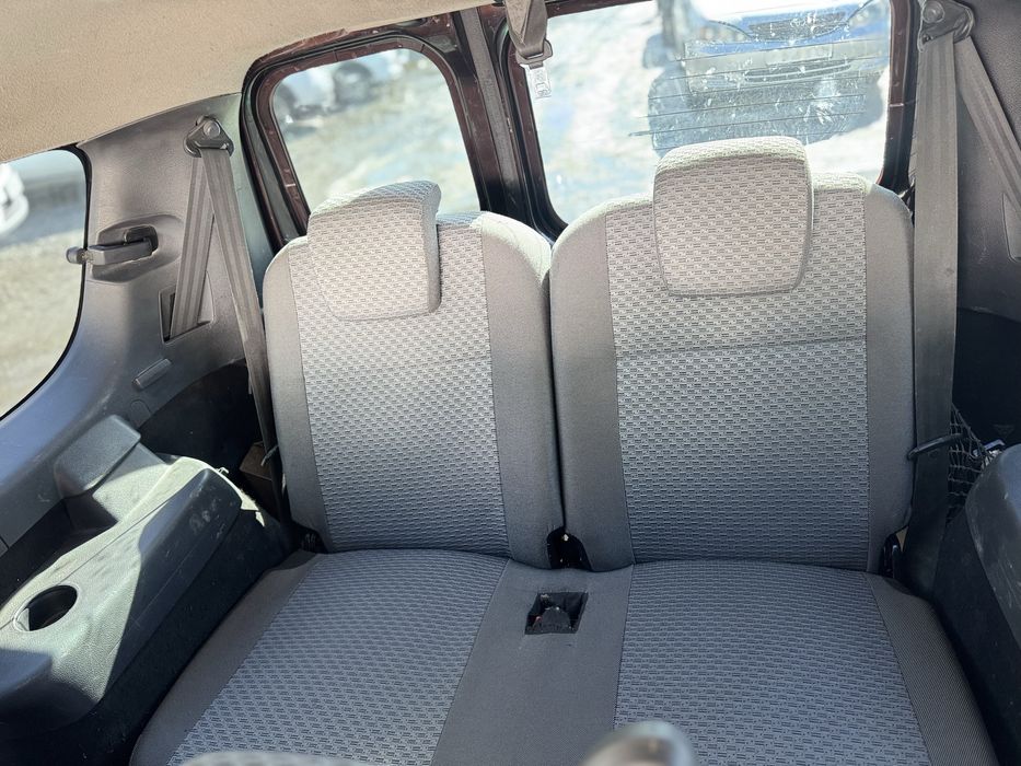 В продаже ларгус