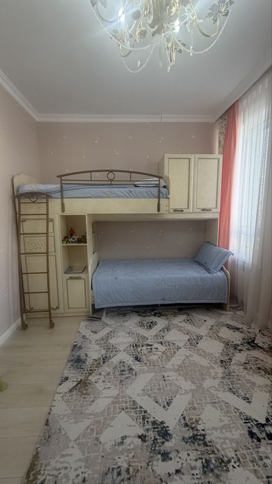 Двухъярусная кровать