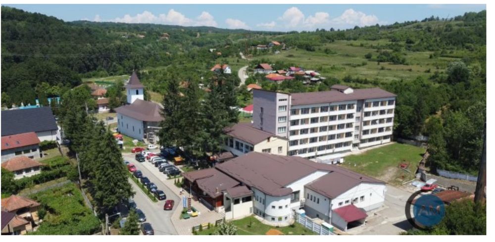 Inchiriez/ schimb spatiu comercial statiunea Bala