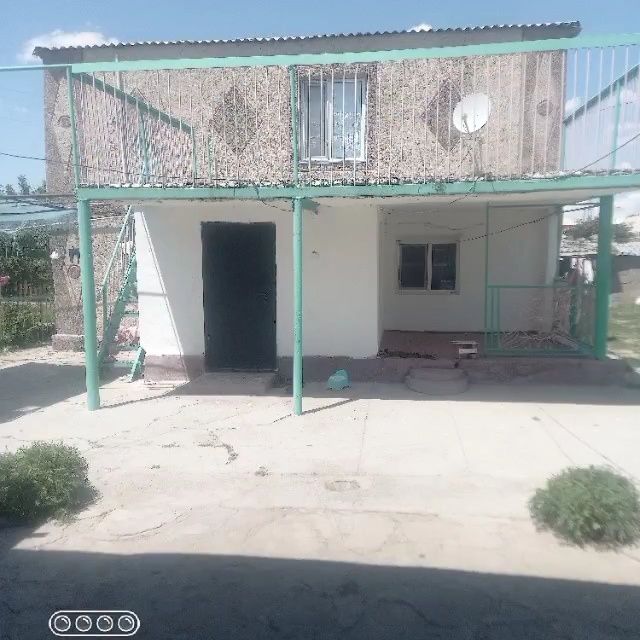 Жер үй сатылады.