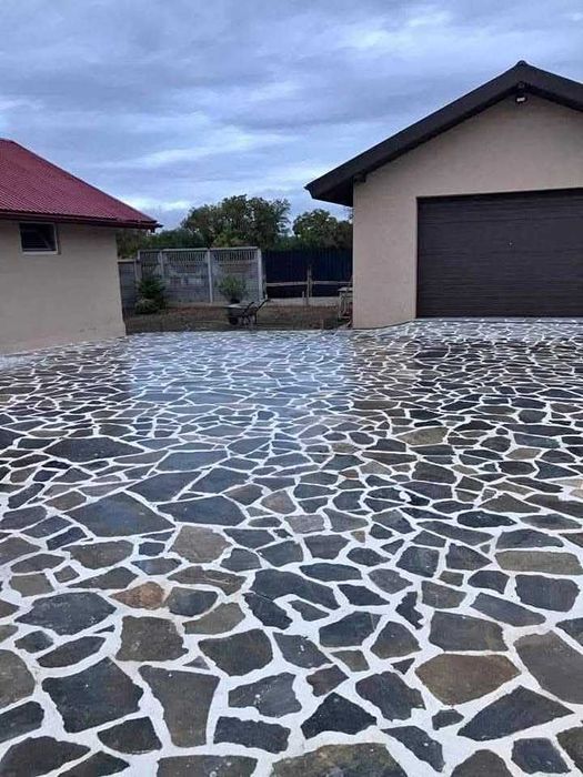 piatra naturala de munte si montaj