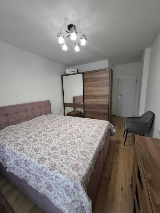 Дава се под наем Тристаен апартамент в Враца, Център - 93 кв.м за 510 € - Снимка #13
