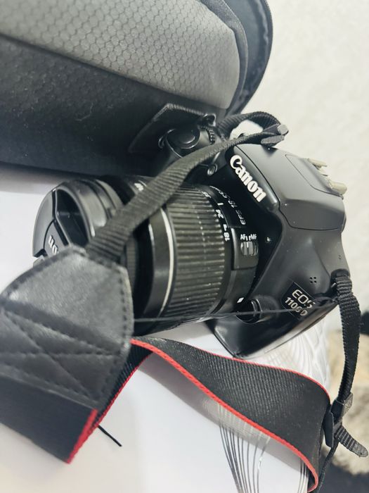Canon EOS 1100D камера