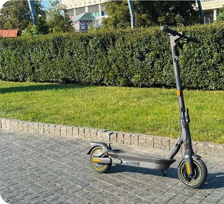 Ninebot MAX G2 электросамокат