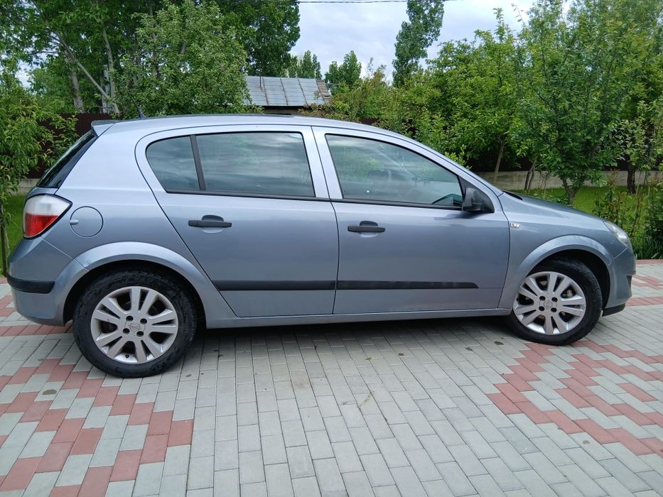 Opel Astra h 1.6 benzina