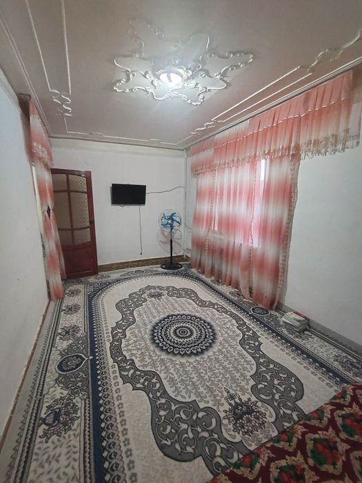 Продаётся 2ком квартира 77 серия.Посёлок Улугбек. Кибрай.М Улугбек р-н