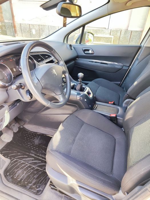 Пежо 5008, 1,6HDI, 2011г.