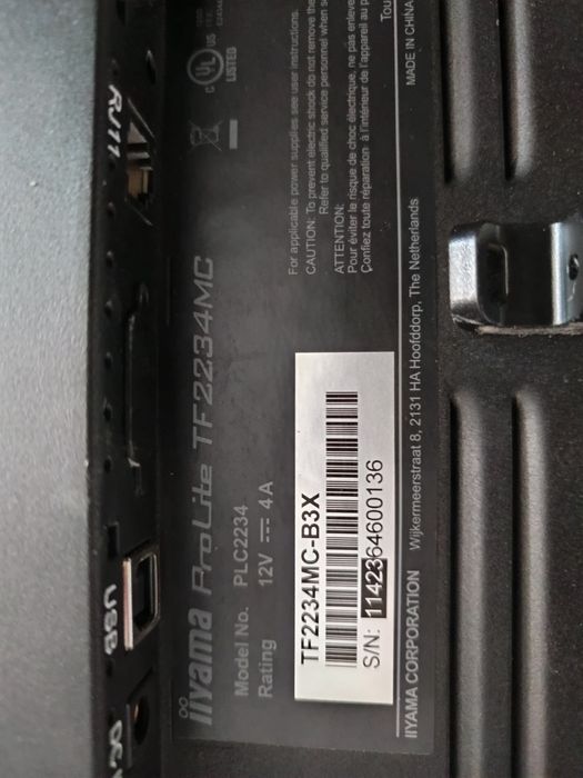 Monitoare Profesionale Full HD 32 și 22 inch