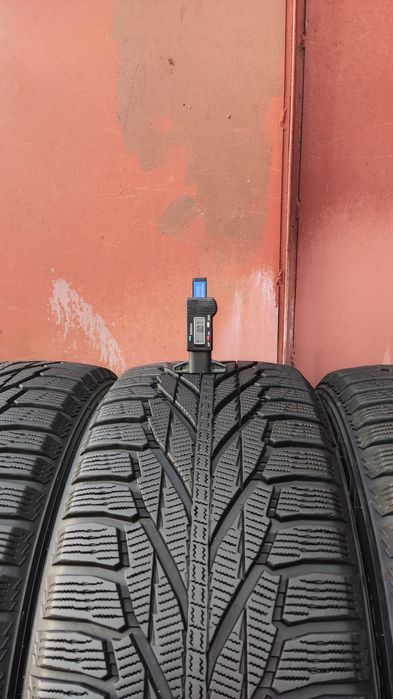 4бр. зимни гуми 245/50/20 Nokian Hakapelitta , SUV
dot23
8mm
Много доб