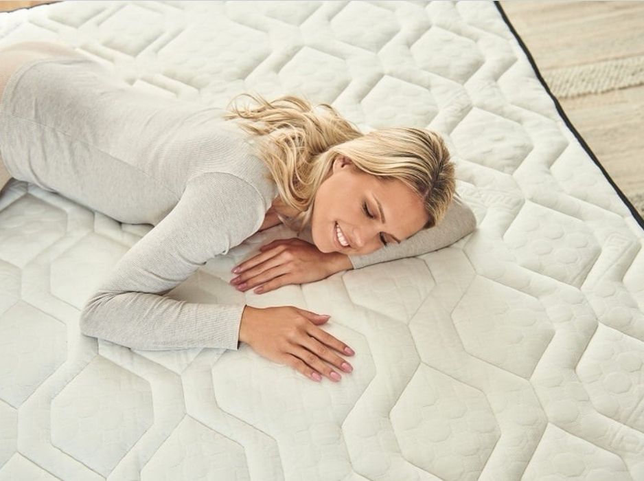 Продава се двулицев матрак 140/190