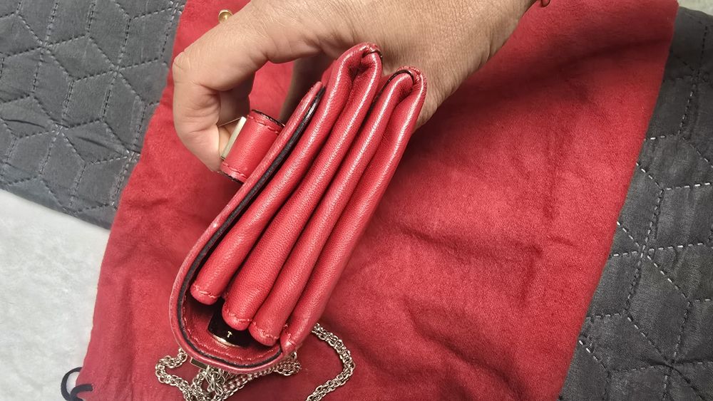 Geanta crossbody Valentino Garavani Vavavooom red,ca noua,piele,sacule