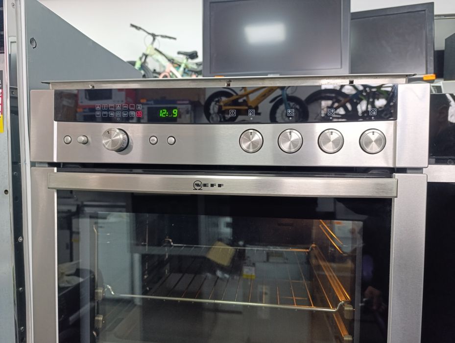 Фурна и плот за вграждане Neff